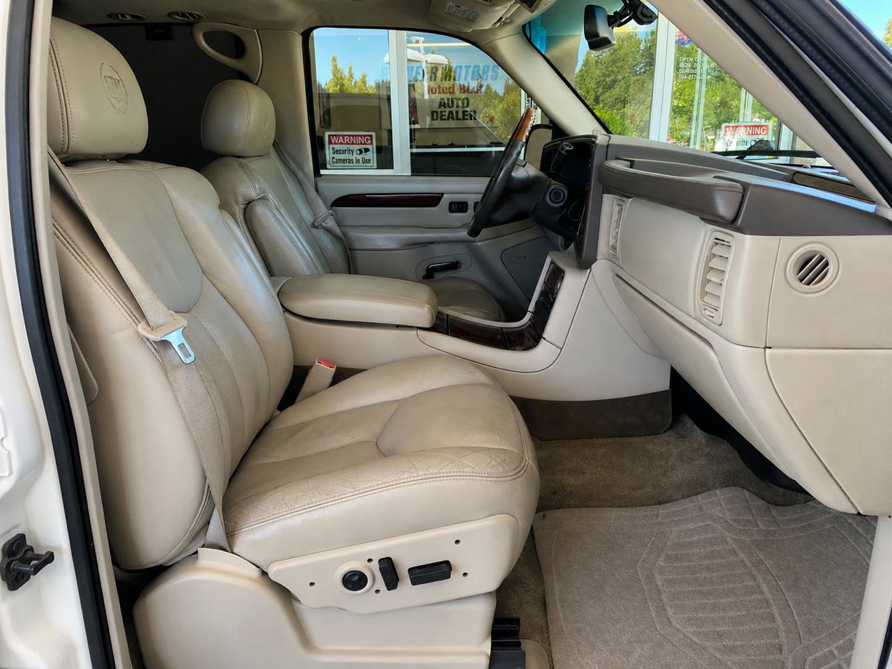 Used 2003 Cadillac Escalade 2WD image 40