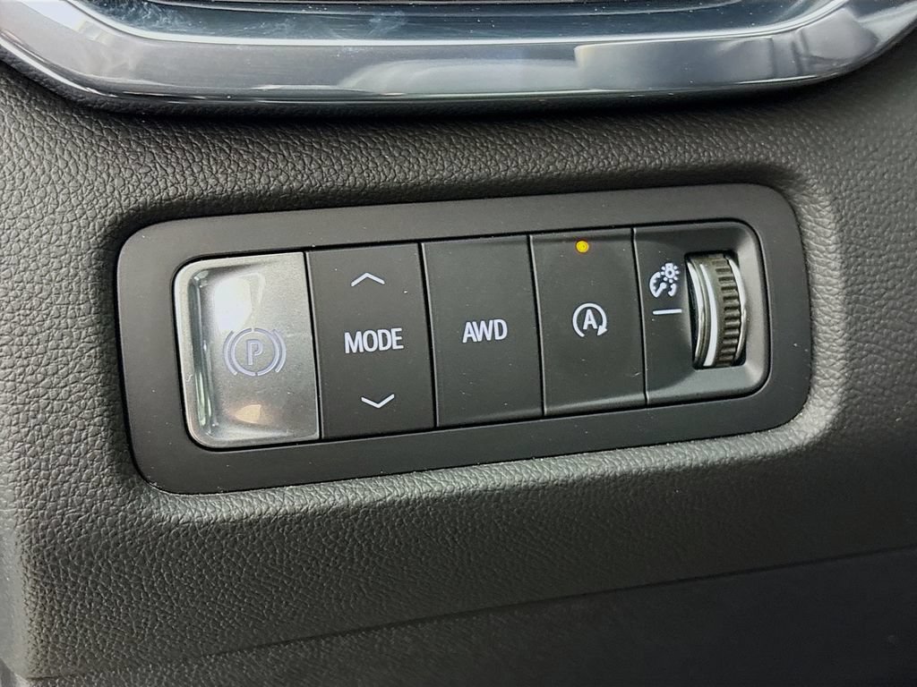 Certified 2024 GMC Acadia Denali w/ Super Cruise Package AWD/4WD image 12
