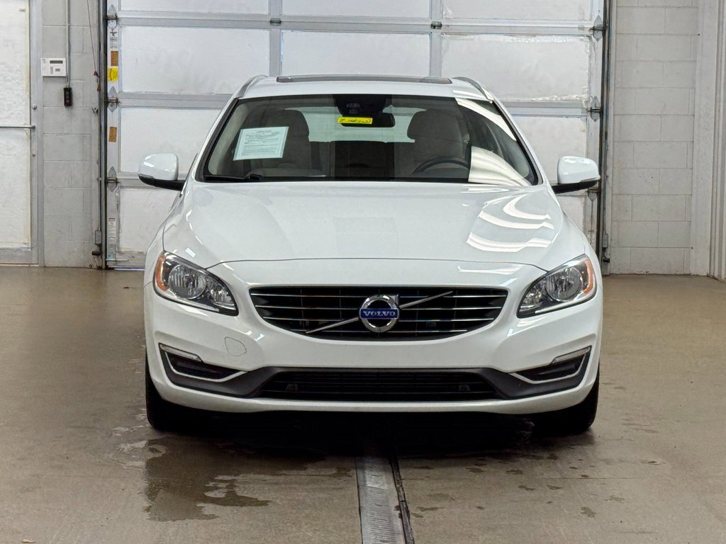 Used 2015 Volvo V60 T5 Premier Plus image 2