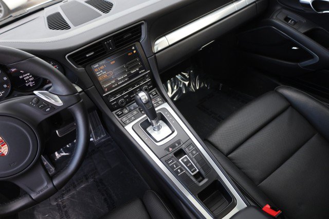 Used 2013 Porsche 911 Carrera 4 AWD/4WD image 32