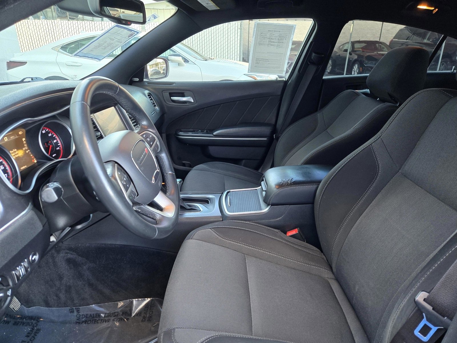 Used 2015 Dodge Charger SXT image 29