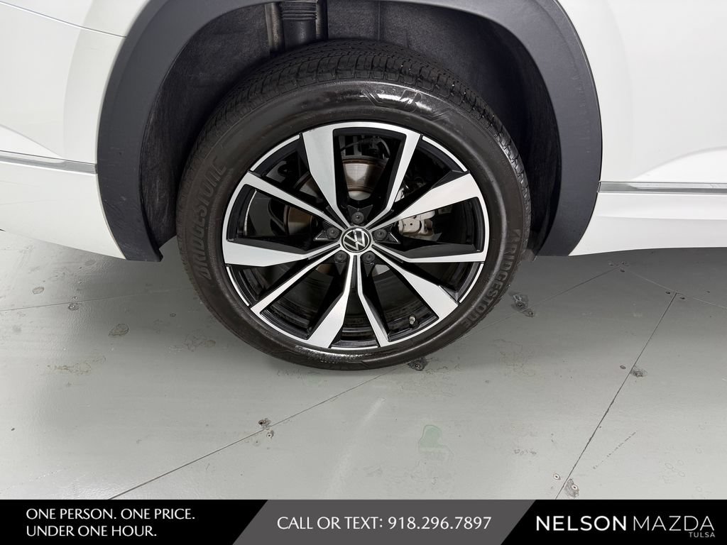 Used 2024 Volkswagen Atlas SEL Premium R-Line AWD/4WD image 13