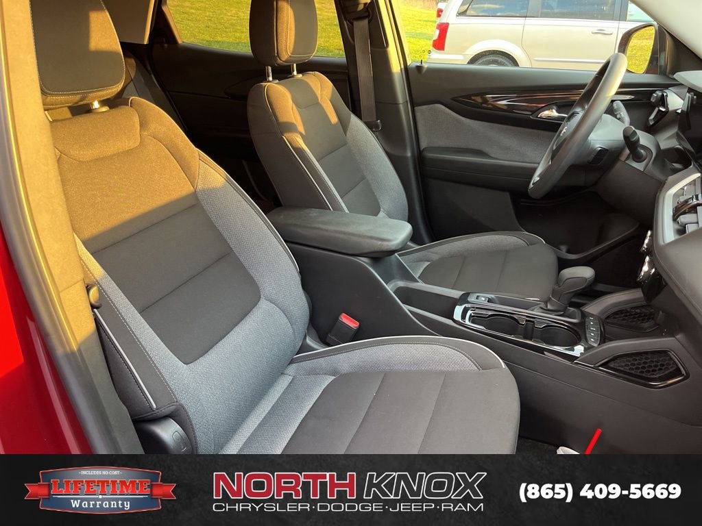 Used 2024 Chevrolet TrailBlazer LT image 11