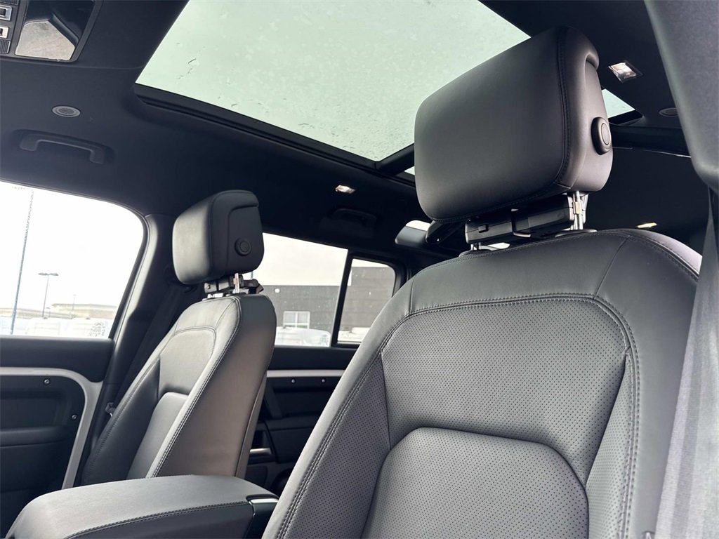 New 2026 Land Rover Defender 110 S image 19