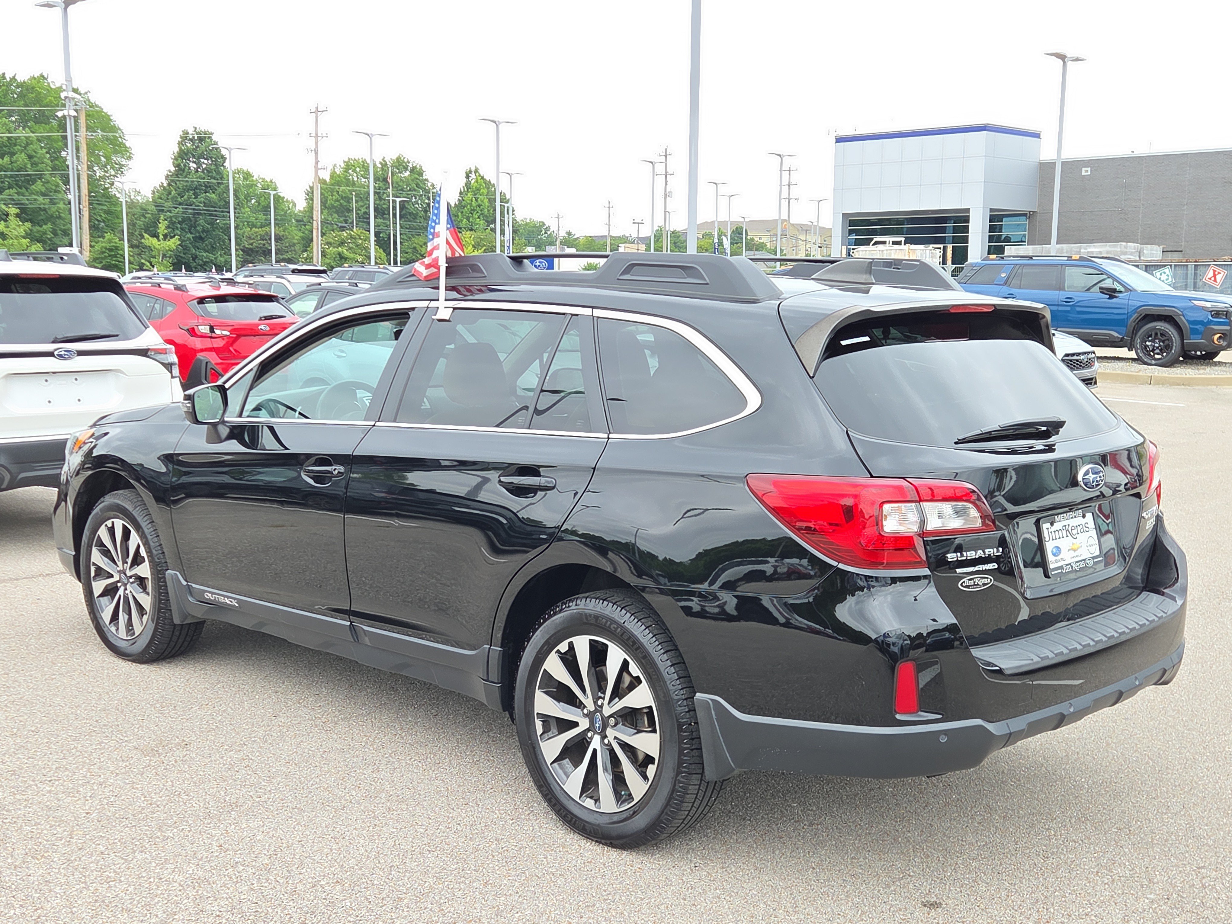 Used 2017 Subaru Outback 2.5i Limited AWD/4WD image 5