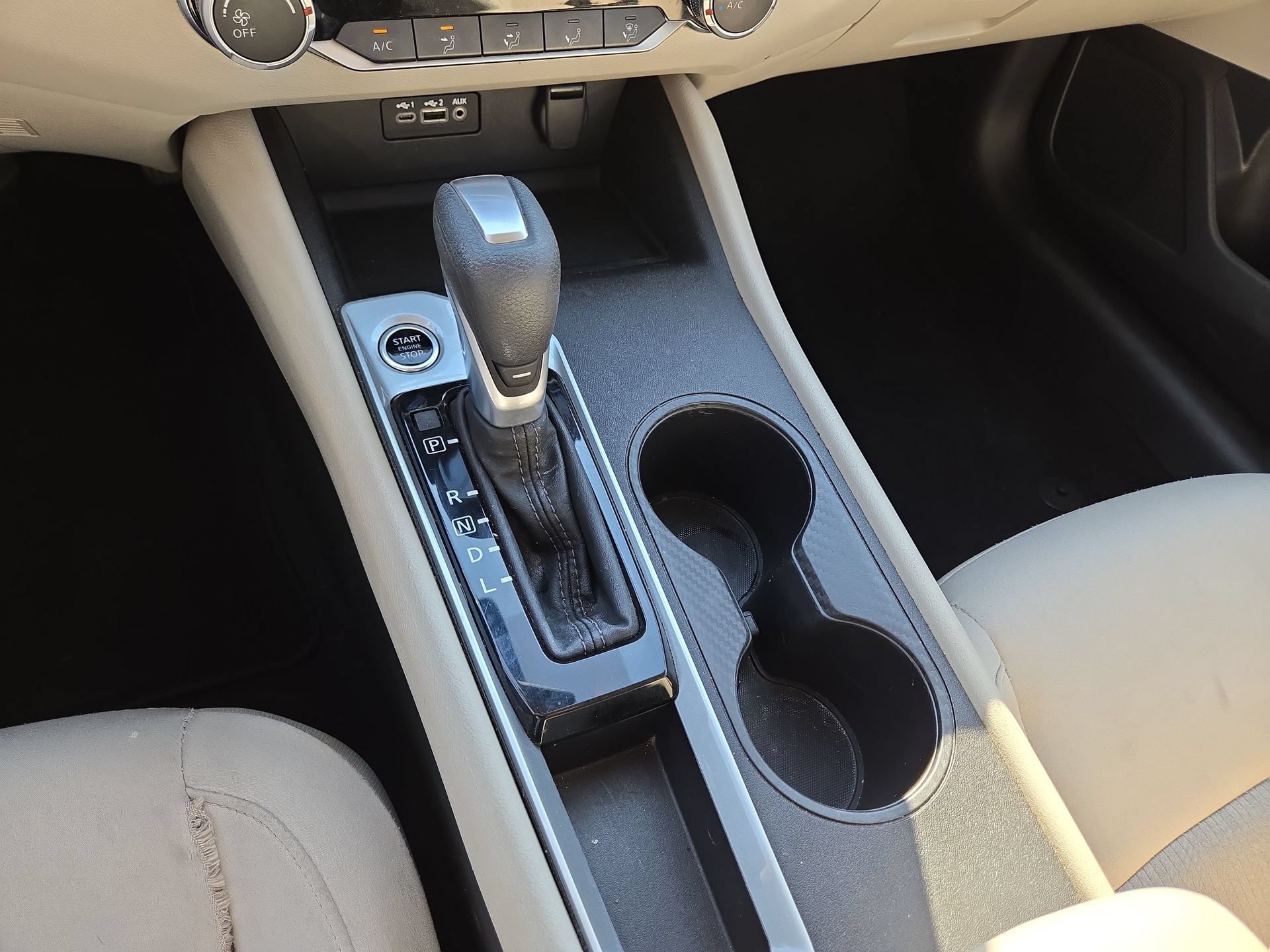 Used 2025 Nissan Altima 2.5 SV FWD image 22