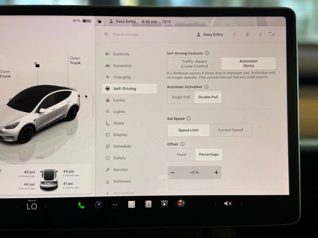 Used 2023 Tesla Model Y Performance AWD/4WD image 28