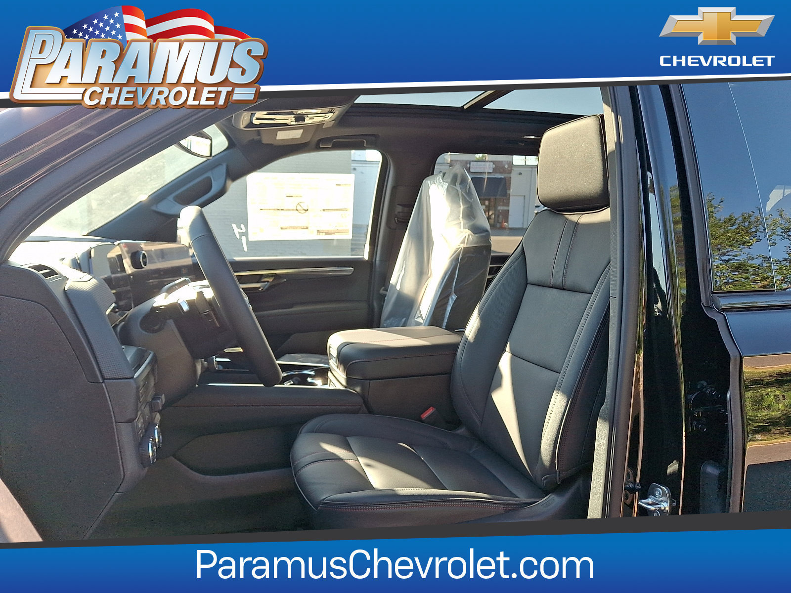 New 2026 Chevrolet Suburban RST w/ RST Capability Package AWD/4WD image 9
