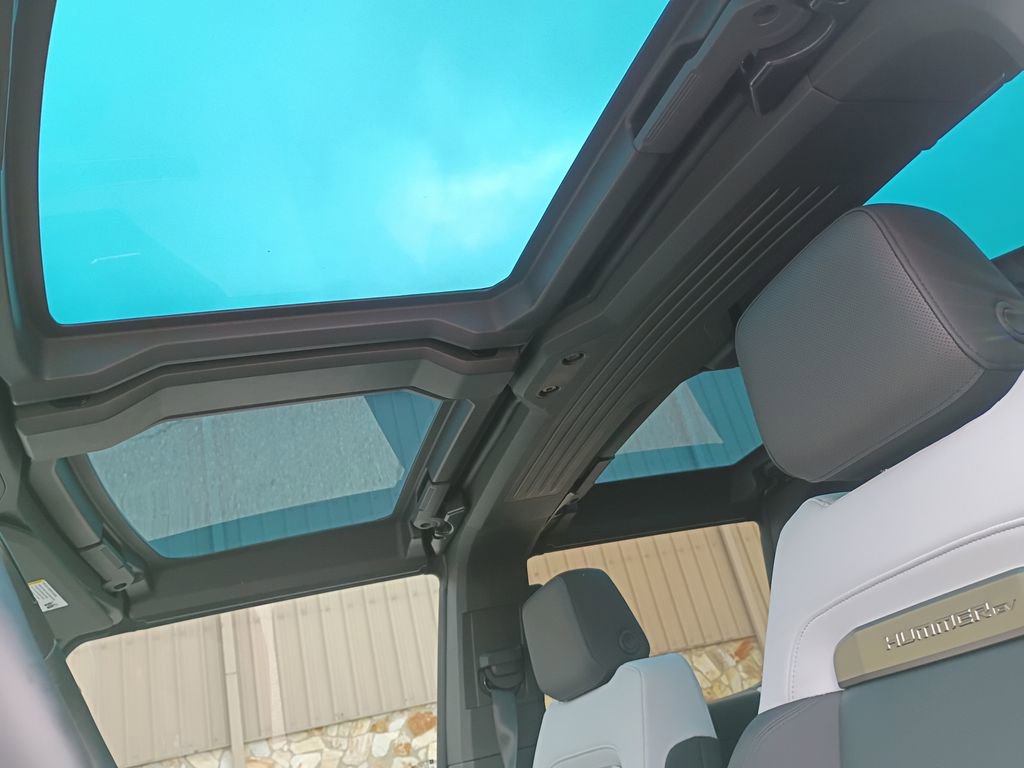 Used 2024 GMC Hummer EV 3X w/ Omega Edition image 17