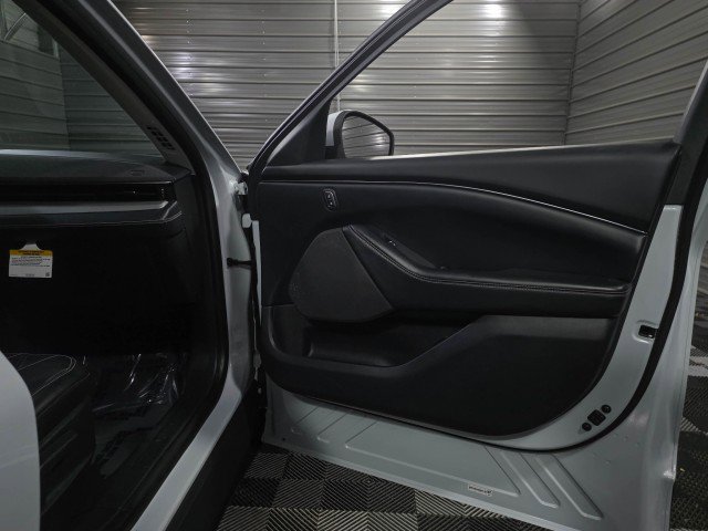 Used 2021 Ford Mustang Mach-E Select w/ Comfort/Appearance Package AWD/4WD image 32