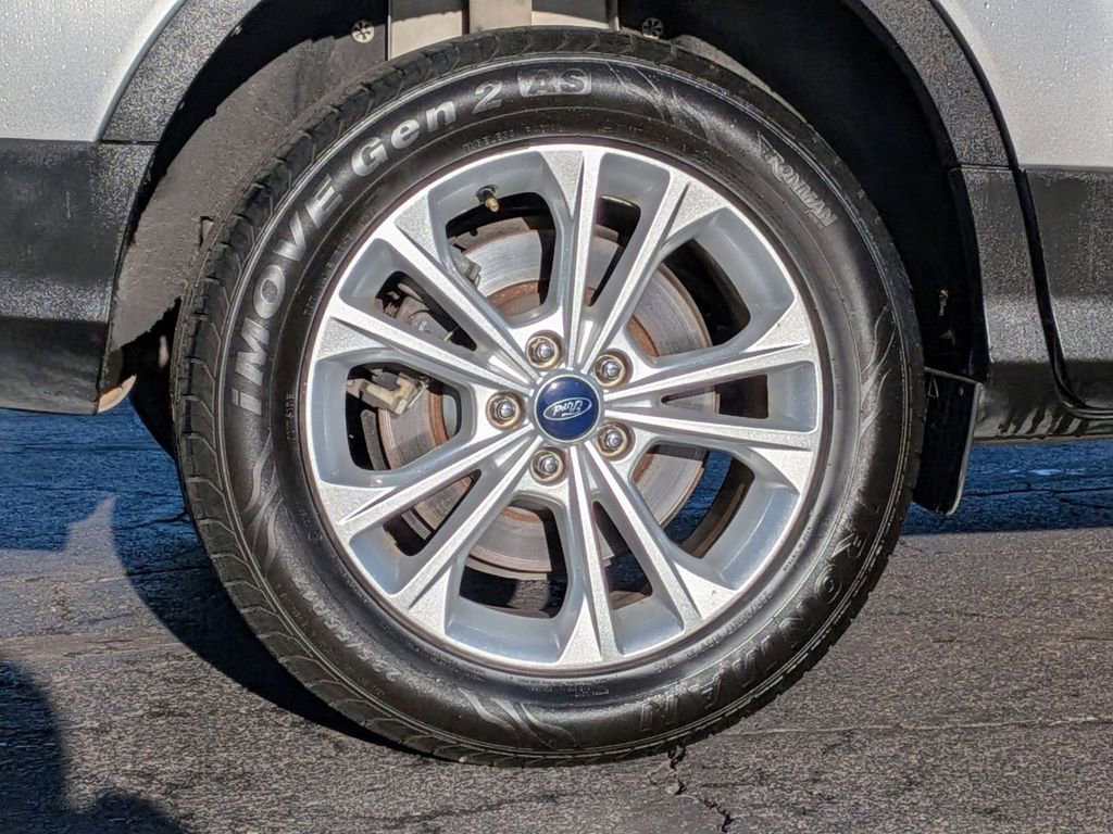 Used 2017 Ford Escape SE w/ Equipment Group 201A image 12