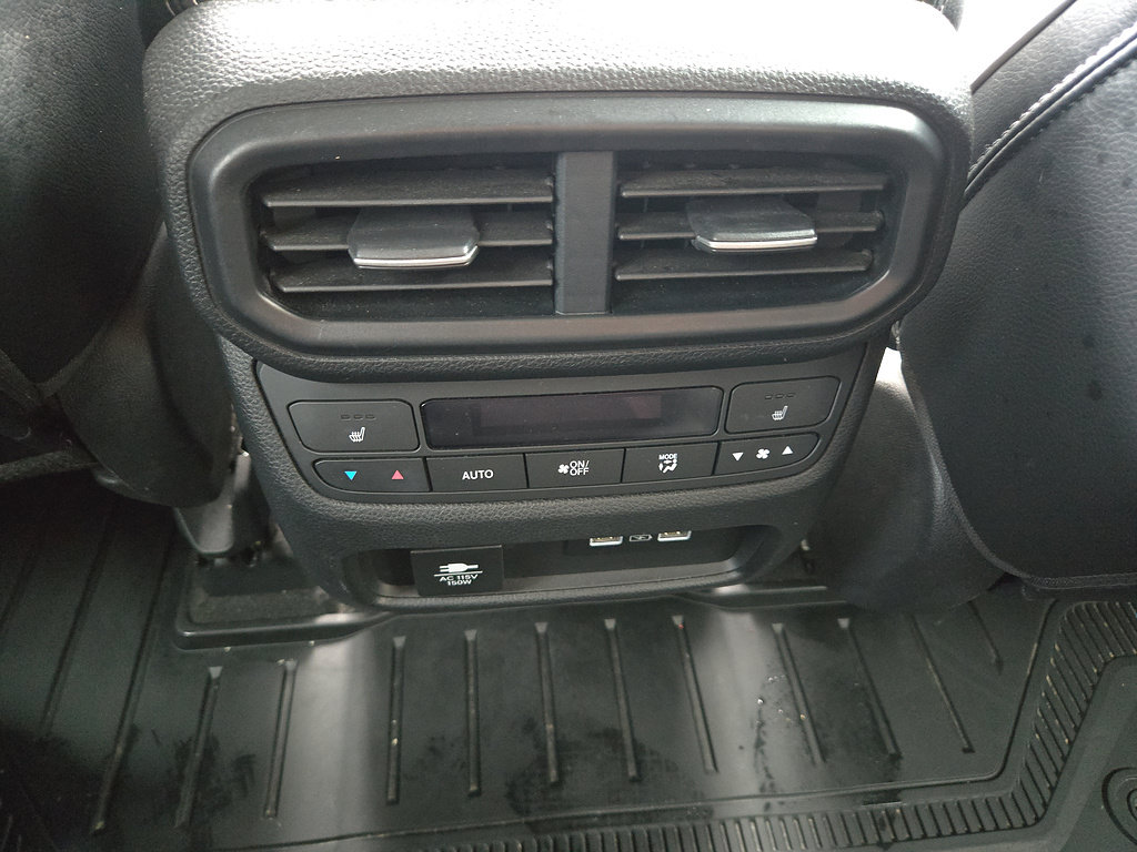 Used 2023 Honda Pilot Elite image 16