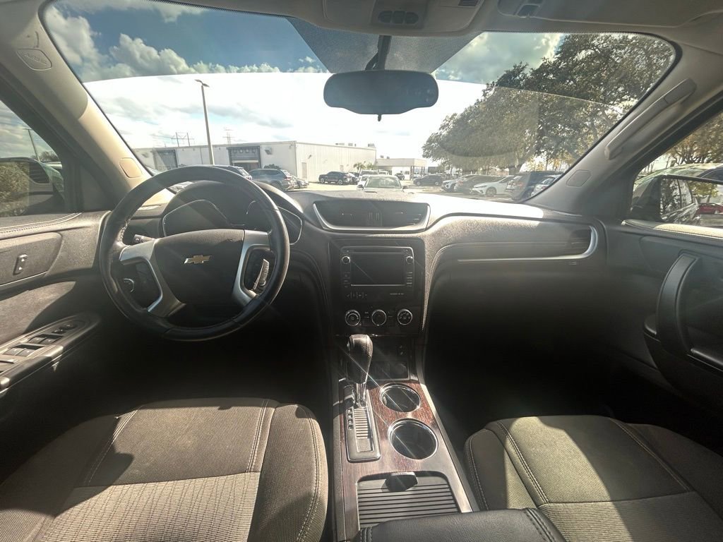 Used 2017 Chevrolet Traverse LT w/ Style and Technology Package image 10