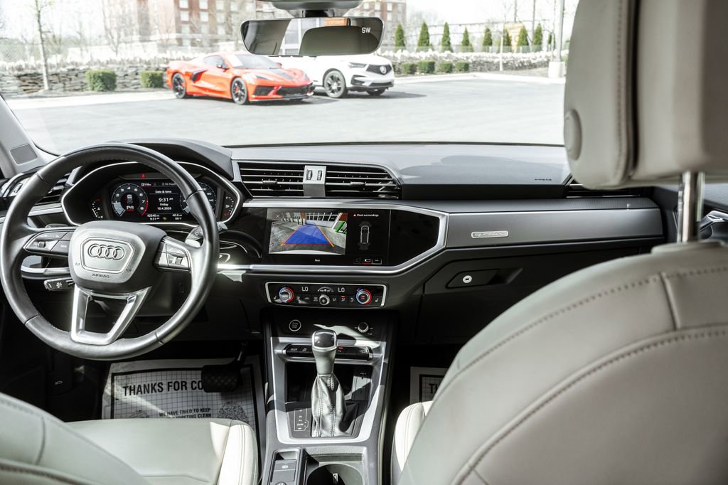 Used 2024 Audi Q3 2.0T Premium image 8