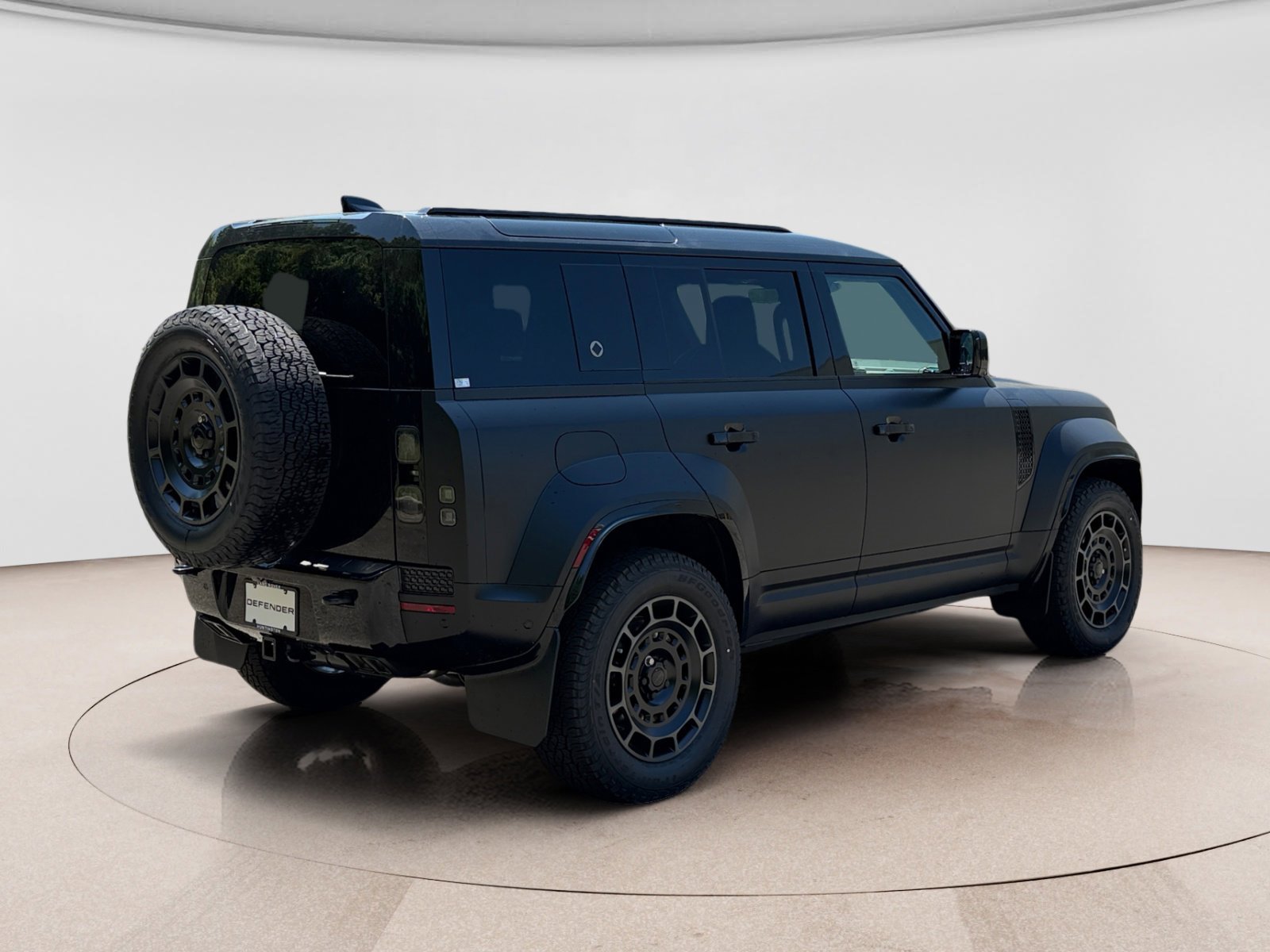 New 2026 Land Rover Defender 110 OCTA AWD/4WD image 5