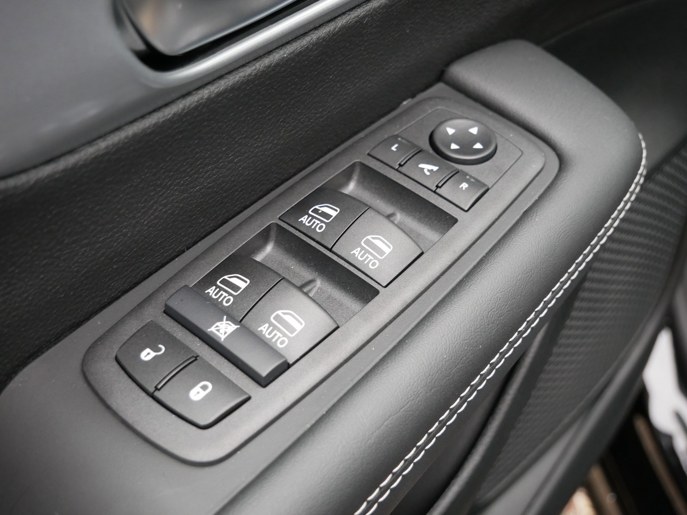 New 2026 Chrysler Pacifica Limited w/ S Appearance Package image 12