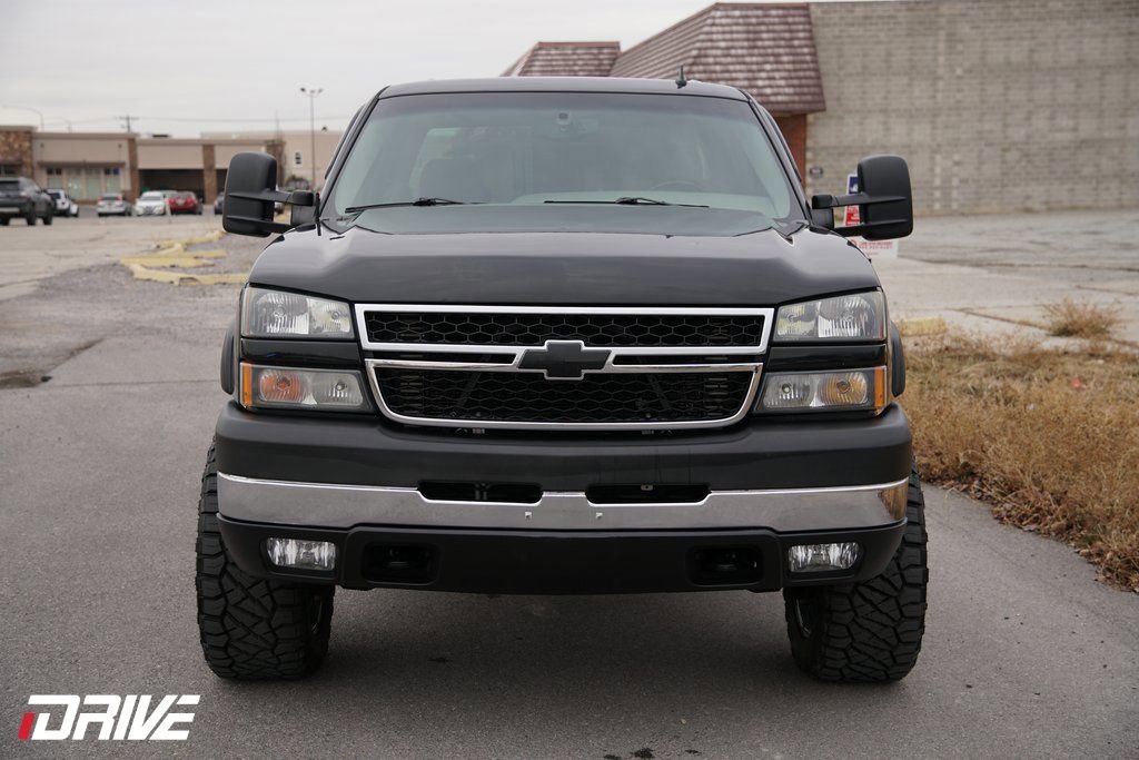 Used 2006 Chevrolet Silverado 2500 LT w/ Skid Plate Package image 5
