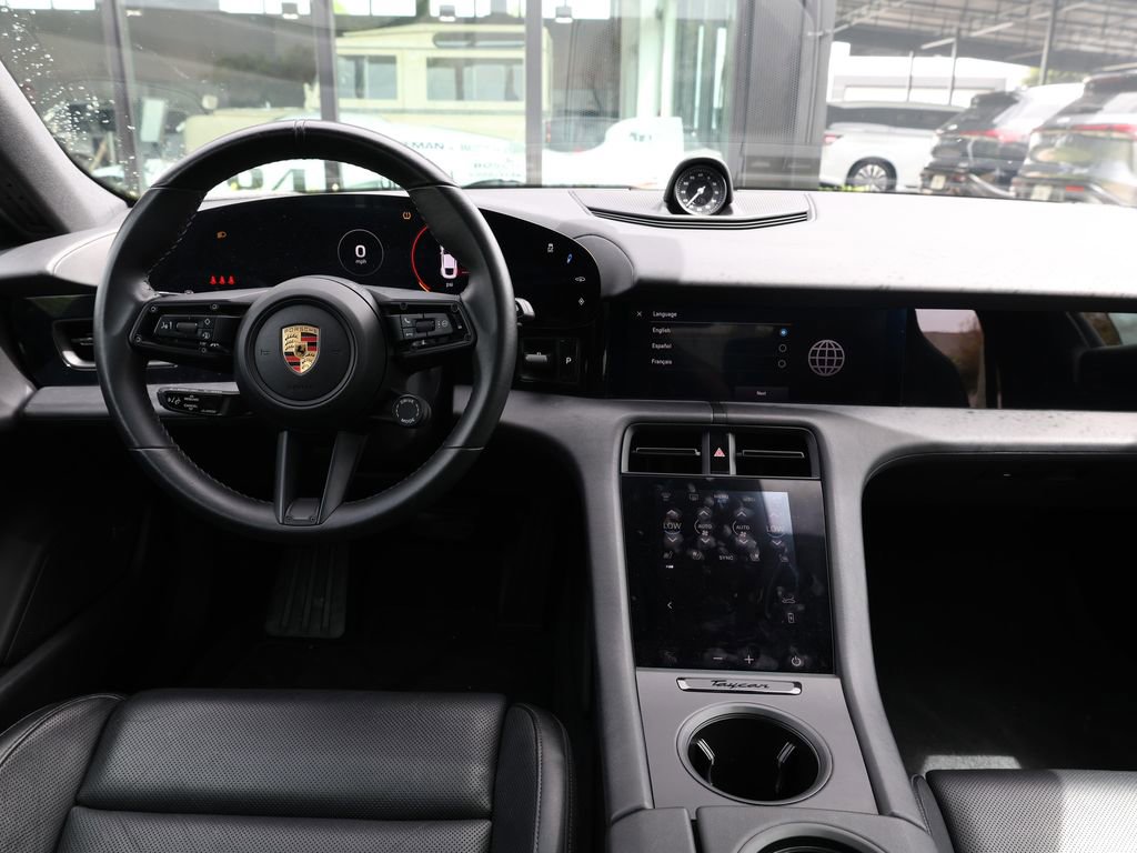 Used 2020 Porsche Taycan 4S w/ Premium Package image 25