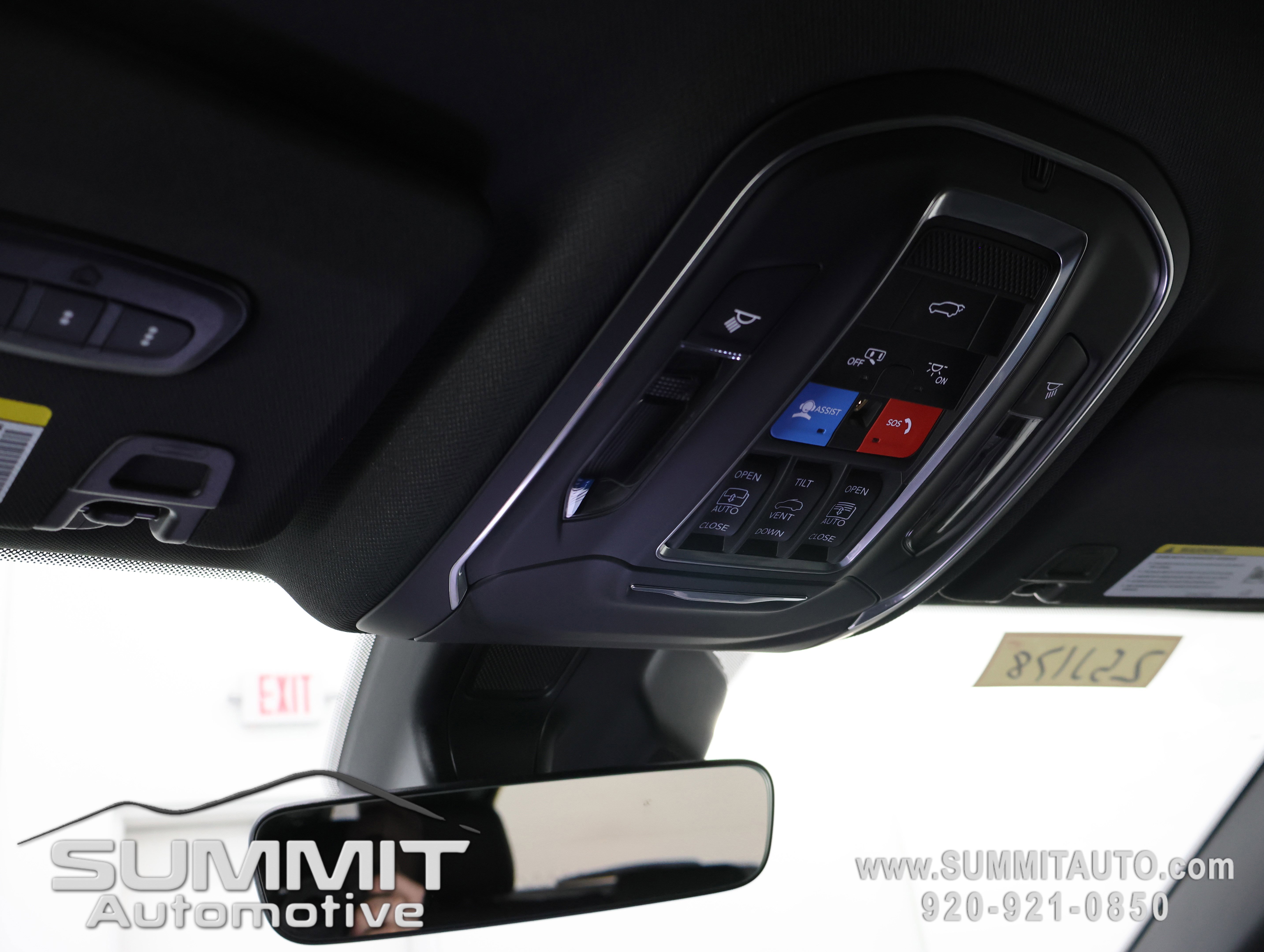 New 2025 Jeep Grand Cherokee Limited w/ Black Appearance Package image 12