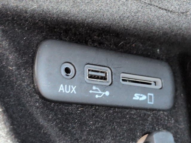 Used 2015 Dodge Challenger R/T Plus RWD image 22