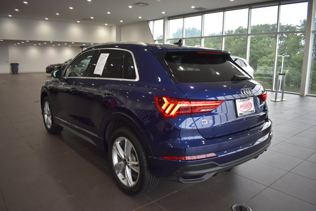 Used 2024 Audi Q3 2.0T Premium w/ Convenience Package AWD/4WD image 5