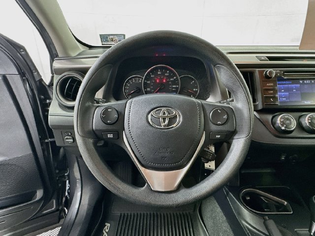 Used 2016 Toyota RAV4 LE AWD/4WD image 14
