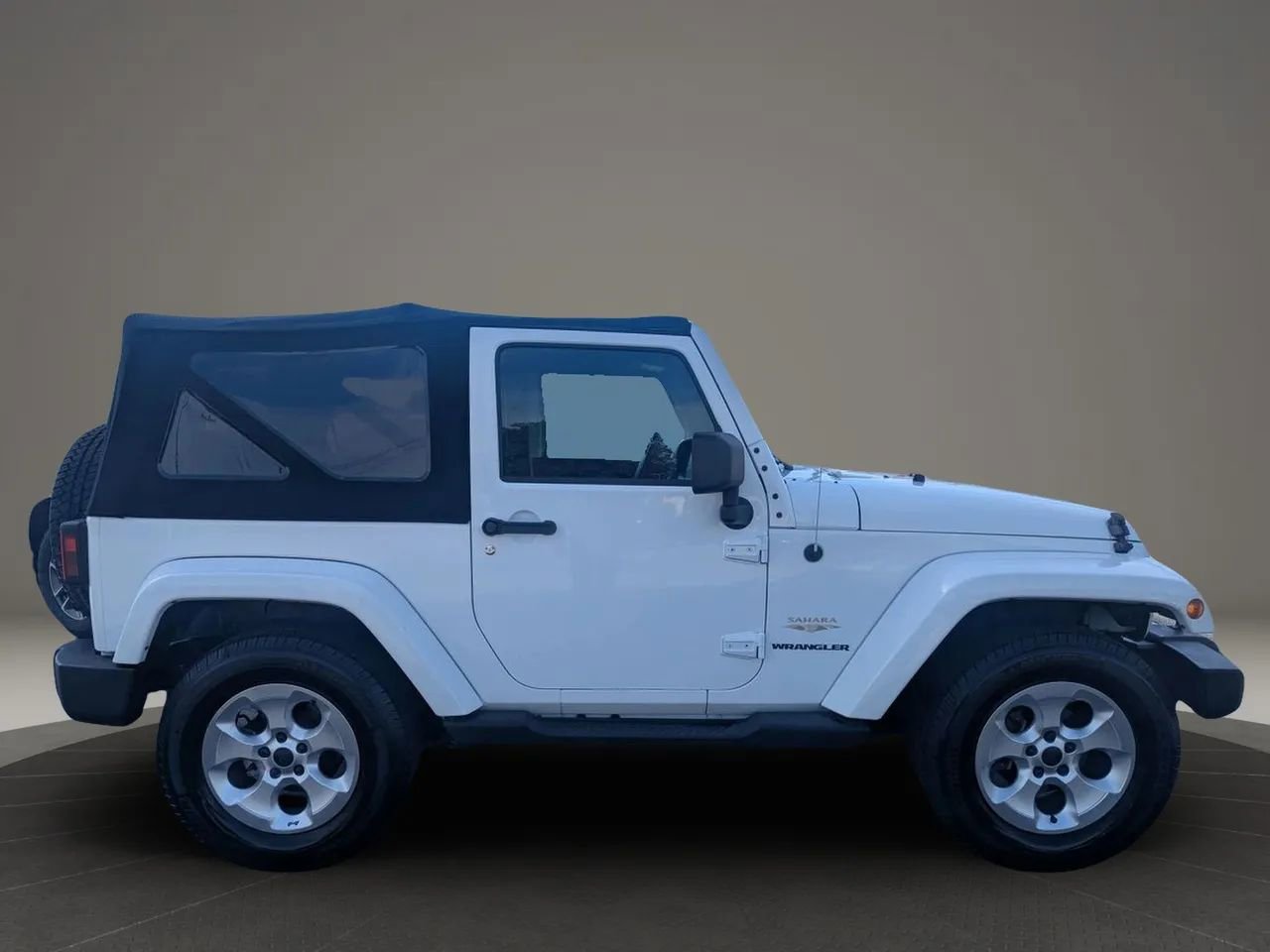 Used 2013 Jeep Wrangler Sahara w/ Connectivity Group image 4