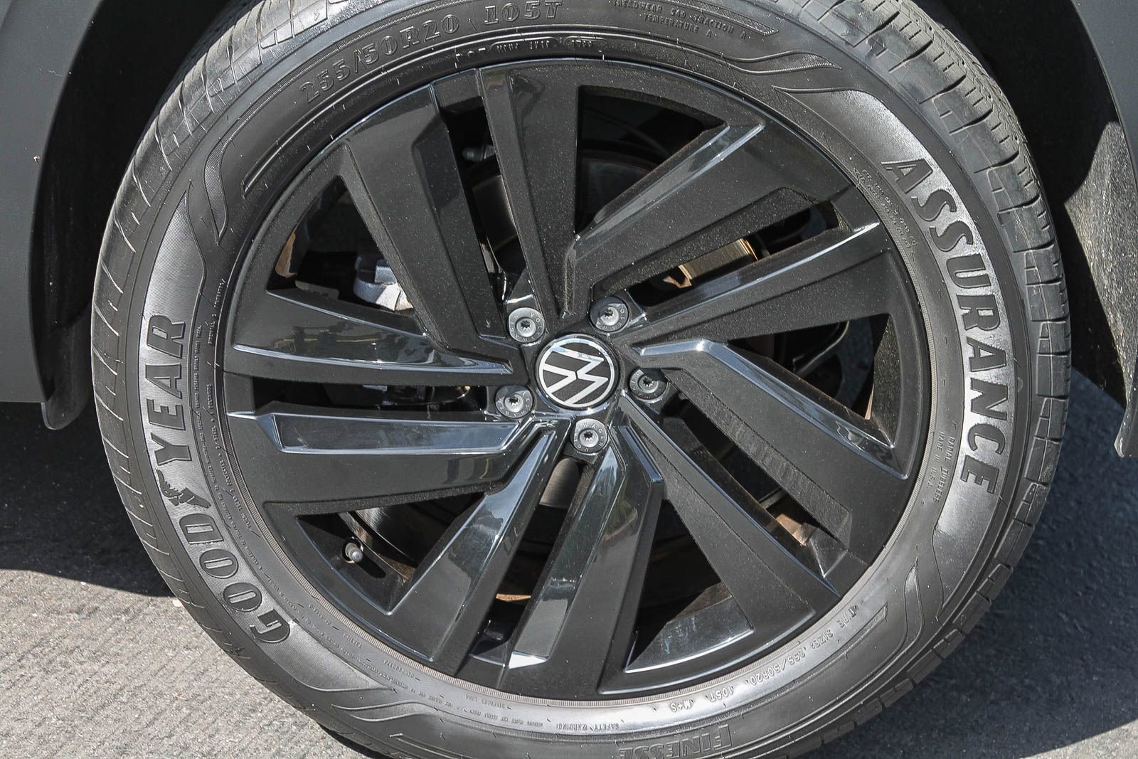 Certified 2022 Volkswagen Atlas Cross Sport SE image 9