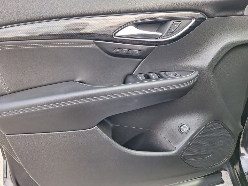 Used 2023 Buick Envision Essence w/ Sport Touring Package image 30