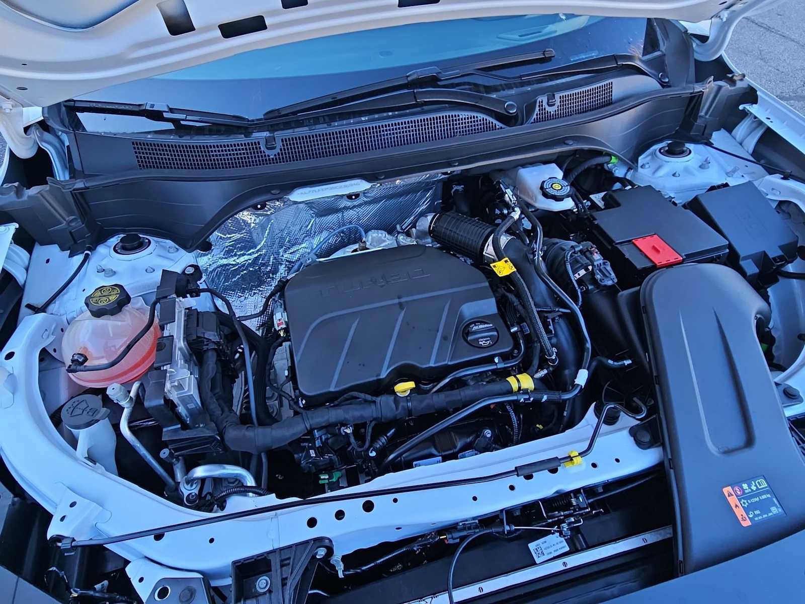 Certified 2025 Chevrolet Trax LS image 15