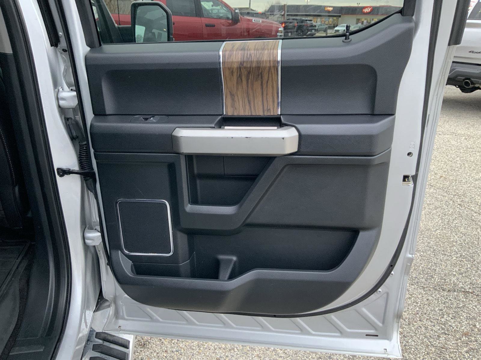 Used 2019 Ford F150 Lariat image 59