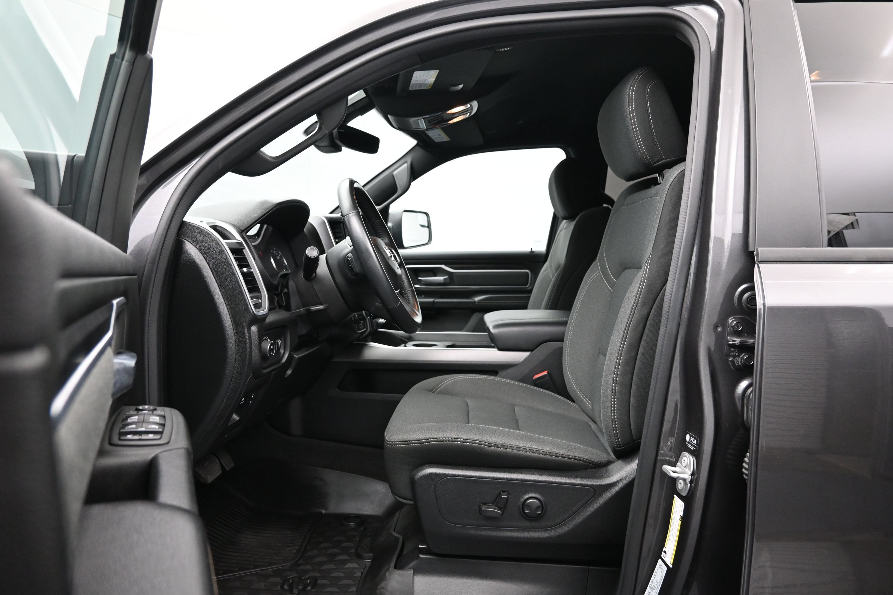 Used 2023 RAM 1500 Big Horn AWD/4WD image 9