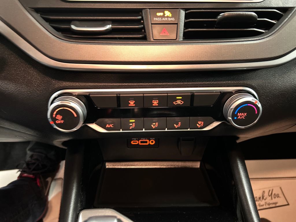 Used 2025 Nissan Altima 2.5 SR image 17