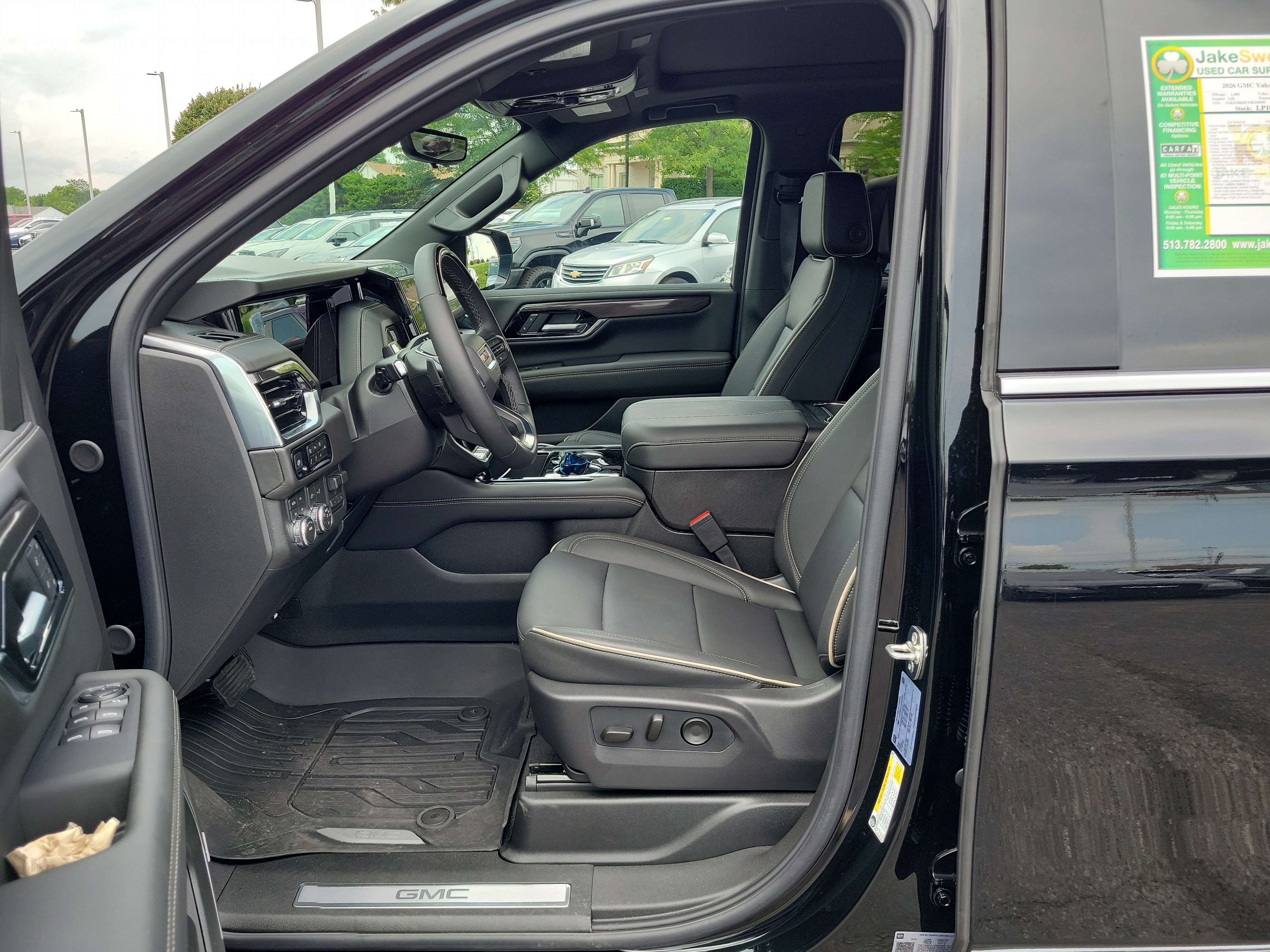 Used 2026 GMC Yukon Elevation w/ Elevation Premium Package AWD/4WD image 15