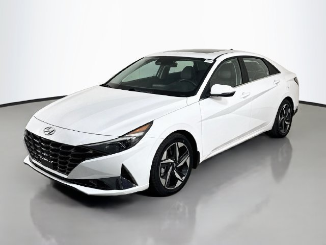 Used 2022 Hyundai Elantra Limited FWD image 4