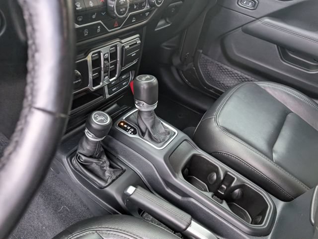 Used 2021 Jeep Wrangler Unlimited Sahara AWD/4WD image 19
