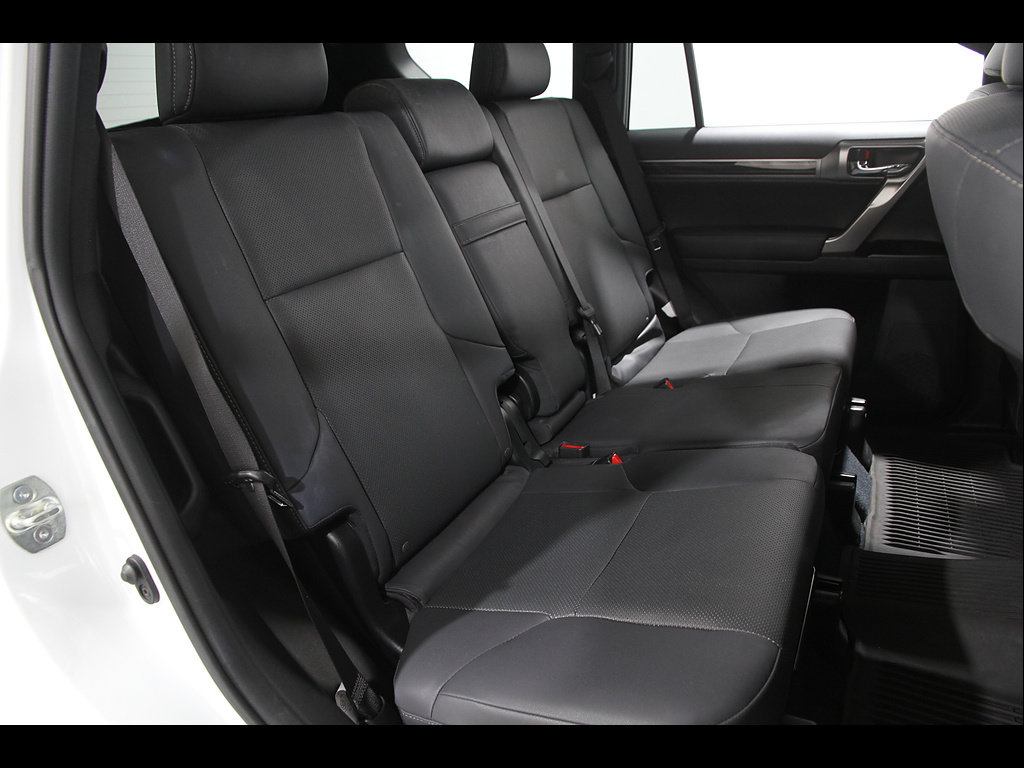 Used 2022 Lexus GX 460 Premium w/ Premium Package AWD/4WD image 19
