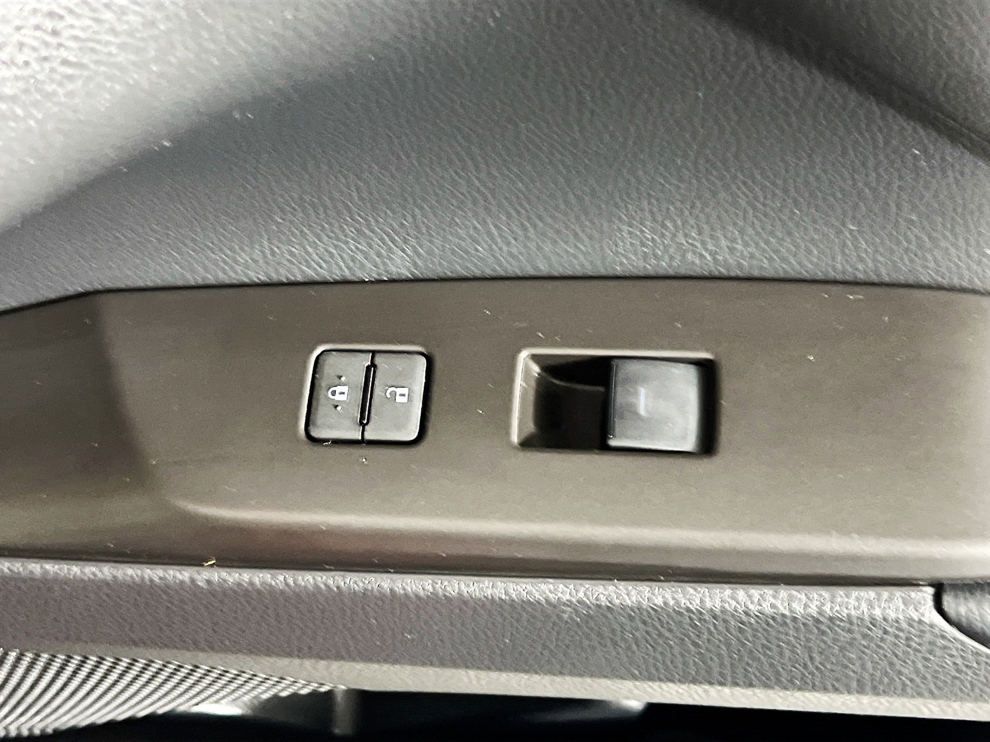 Used 2023 Toyota Camry LE image 30