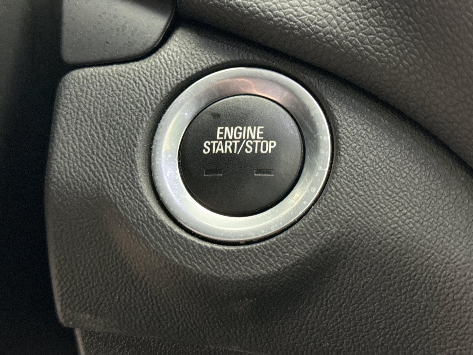 Used 2020 Chevrolet Equinox LT AWD/4WD image 21