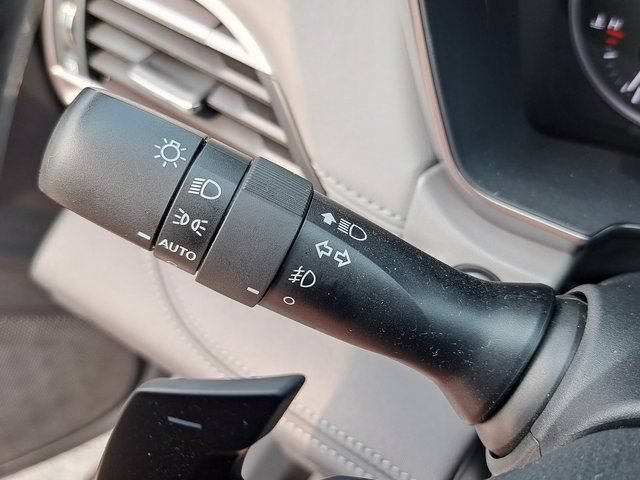 Certified 2025 Subaru Outback Limited AWD/4WD image 12