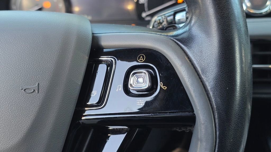 Used 2020 Lincoln Corsair FWD w/ Premium Package image 27