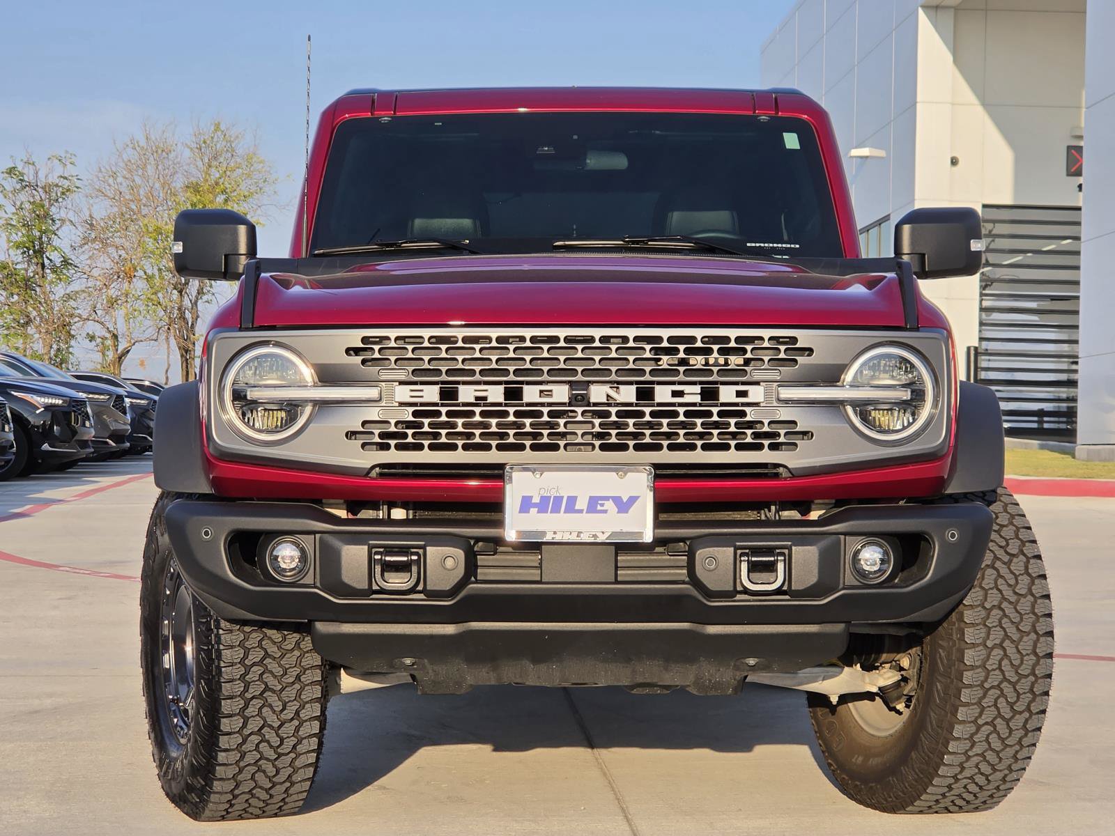 Used 2025 Ford Bronco Badlands AWD/4WD image 2