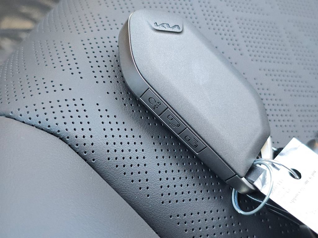 New 2026 Kia Carnival LXS image 35