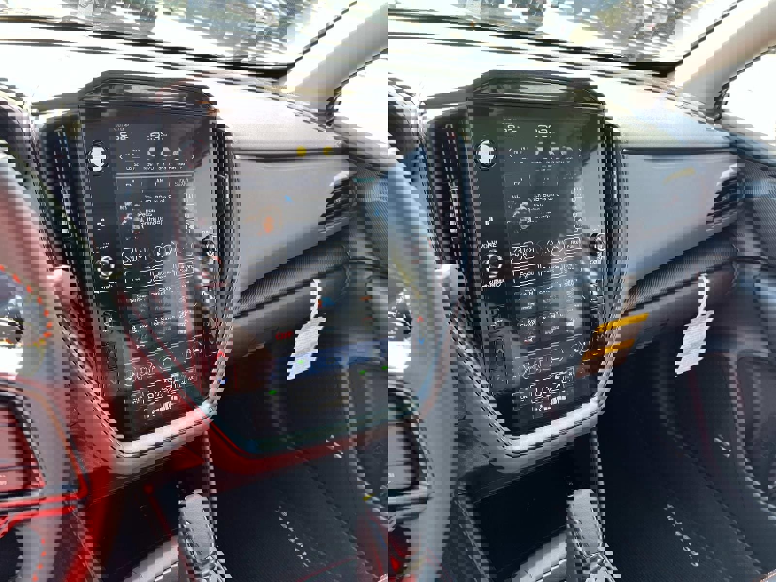 Certified 2025 Subaru Crosstrek 2.5i Limited w/ Popular Package #4A AWD/4WD image 29