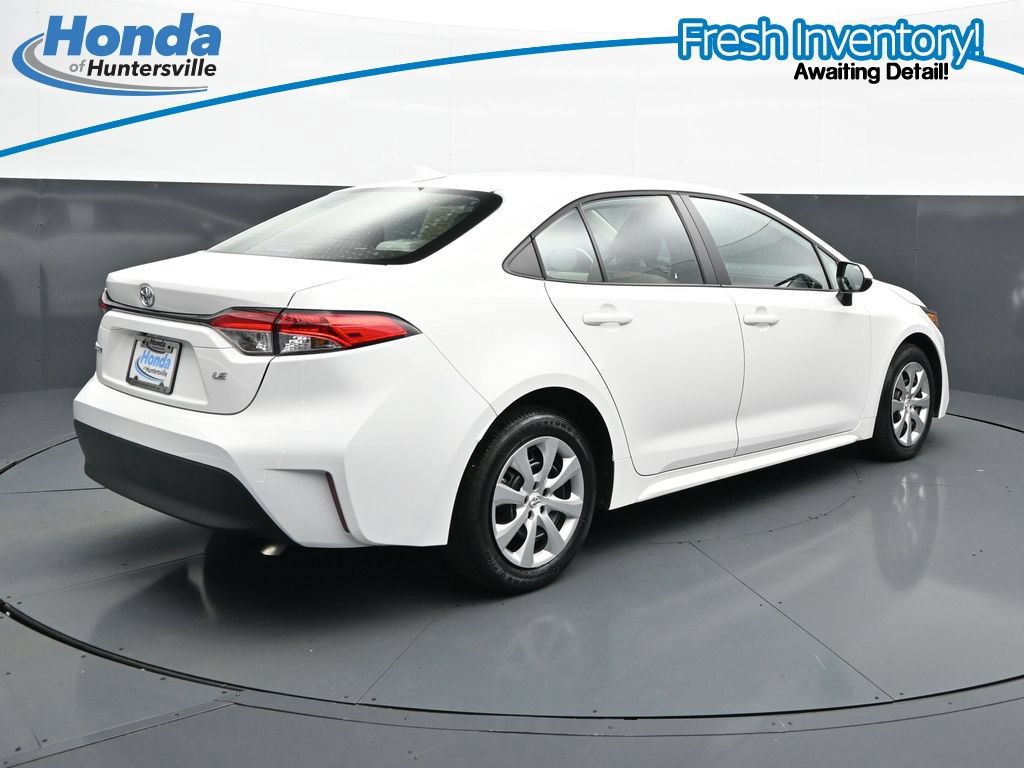 Used 2025 Toyota Corolla LE w/ Convenience Package FWD image 10