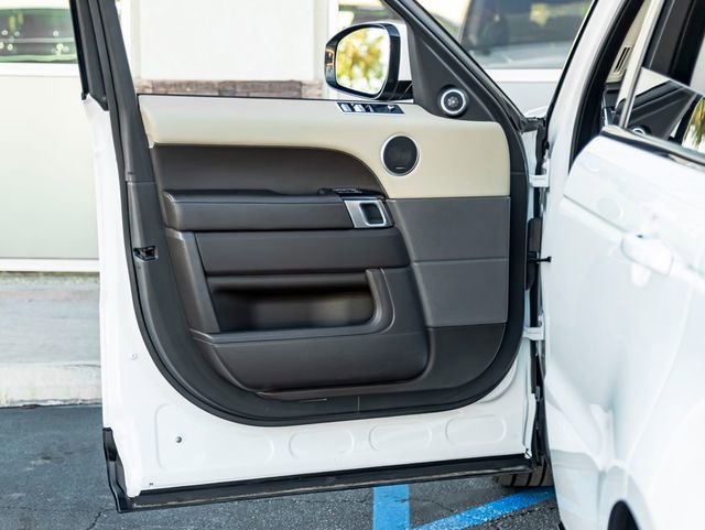 Used 2018 Land Rover Range Rover Sport HSE image 12