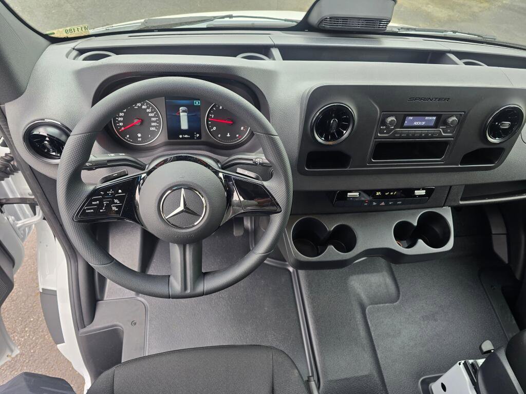 New 2026 Mercedes-Benz Sprinter 2500 image 29