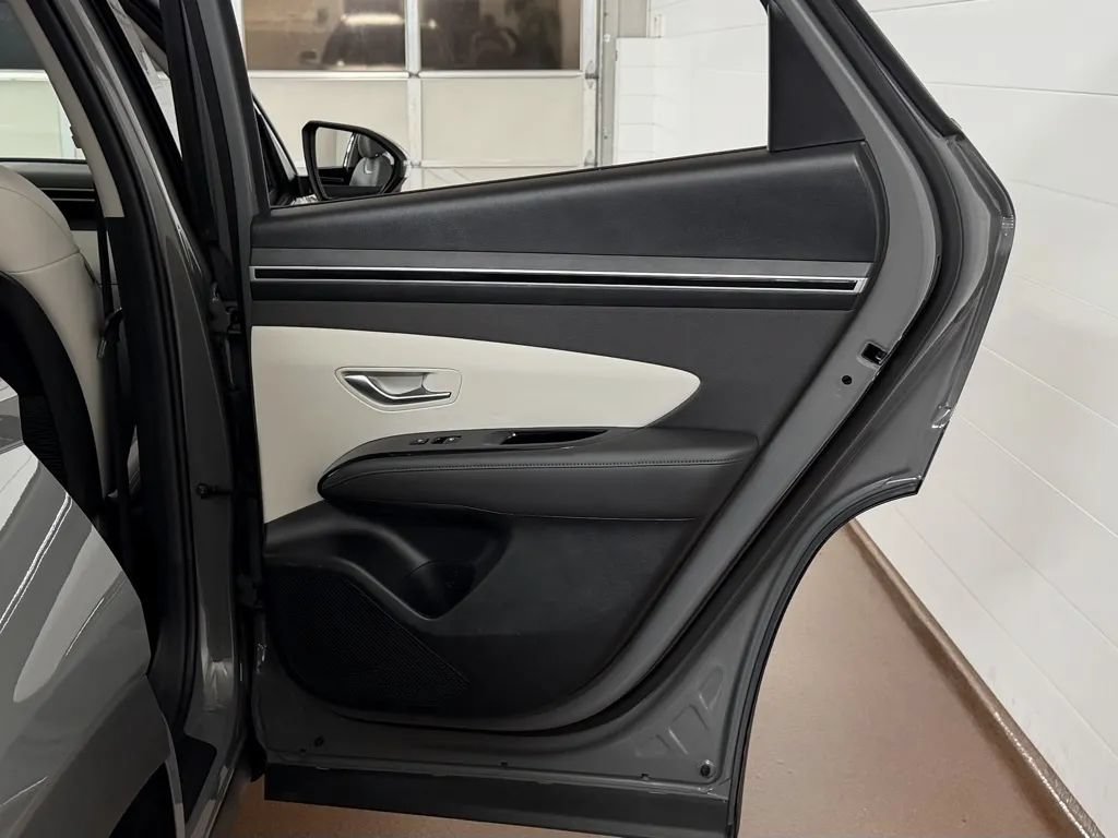 Used 2024 Hyundai Tucson Limited AWD/4WD image 42