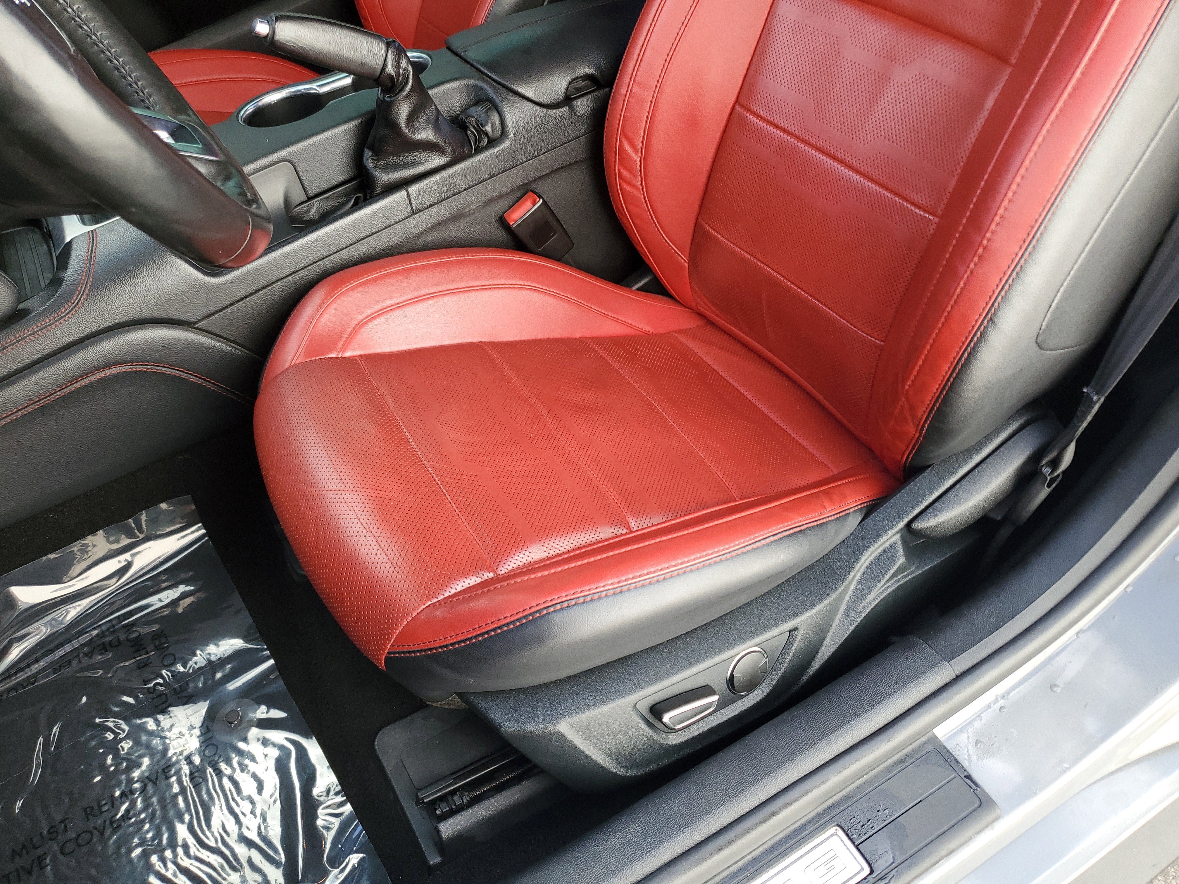 Used 2019 Ford Mustang GT Premium w/ Equipment Group 401A image 18