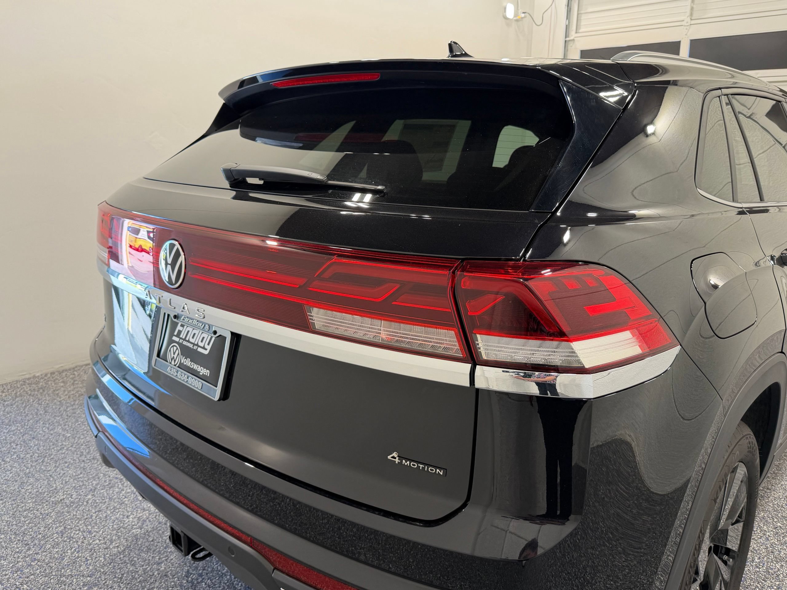 New 2026 Volkswagen Atlas Cross Sport SE AWD/4WD image 17